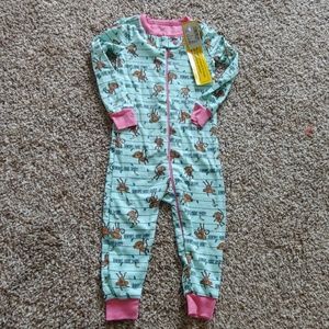The Children's Place Pajamas - NWT Baby PJ's with Fingerling The Children's Place Pajamas - NWT Baby PJ's with Fingerling